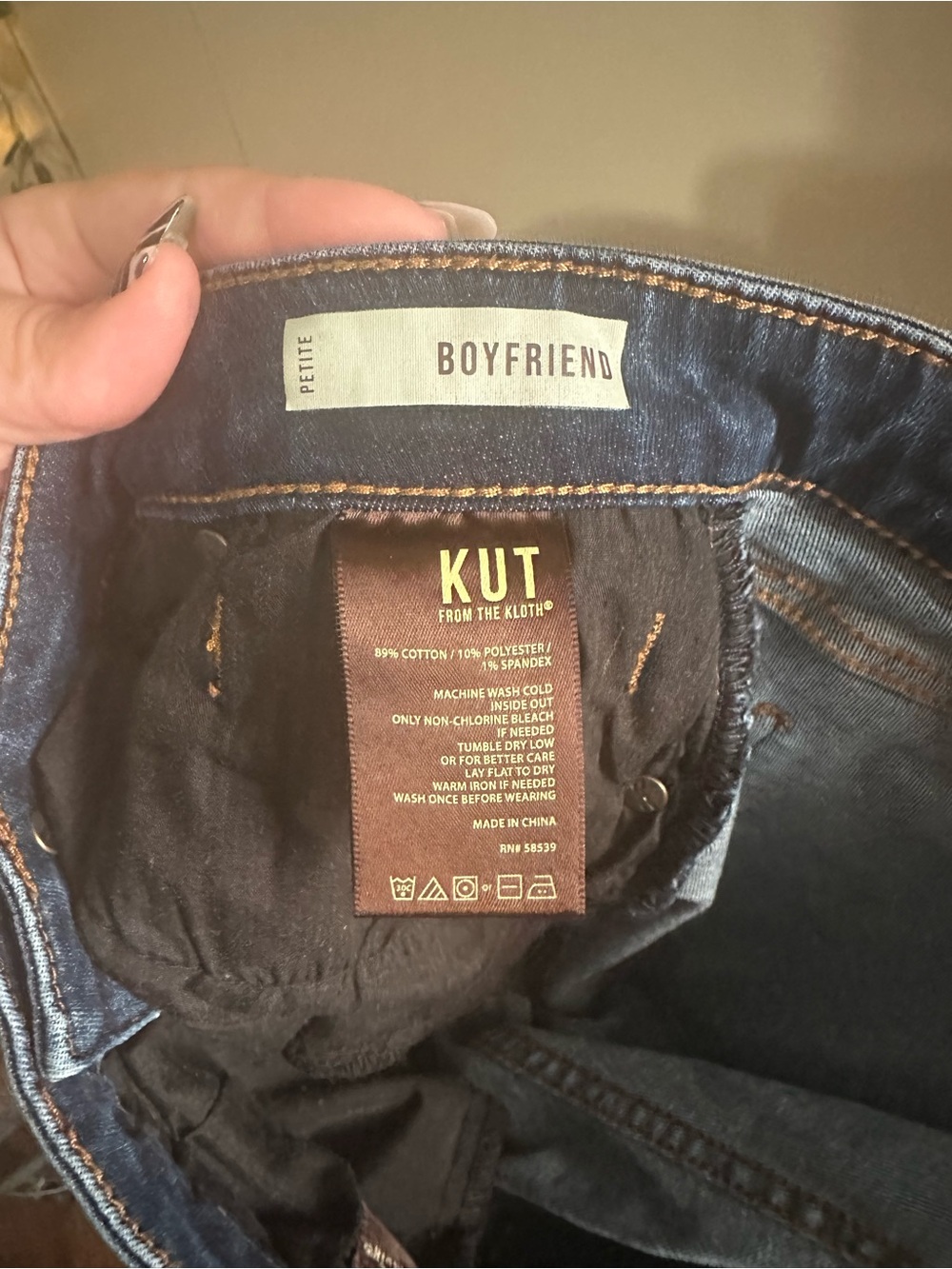 KUT from the Kloth petite boyfriend jeans - Picture 4 of 5